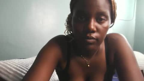 Snapshot of sweet69berry chatting on November 2025 12:52:01 PM sweet69berry online show from November 2025 12:52:01 PM