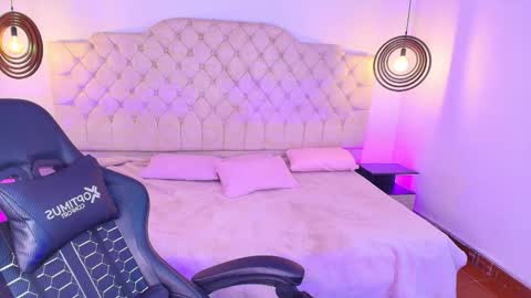 Snapshot of sweet_1angel chatting on February 2026 01:44:02 AM Sweet 1Angel online show from February 2026 01:44:02 AM