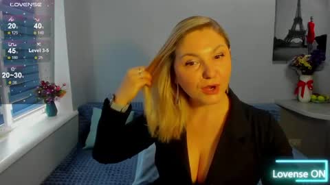 Snapshot of sweet___margaret chatting on April 2026 12:05:02 PM Margaret online show from April 2026 12:05:02 PM