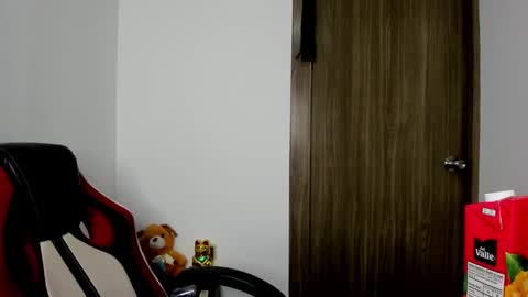 Snapshot of sweet__suck69bitch chatting on February 2025 07:44:01 AM sweet__suck69bitch online show from February 2025 07:44:01 AM