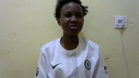 Snapshot of sweet_amor254 chatting on October 2025 11:00:01 AM Silvia online show from October 2025 11:00:01 AM