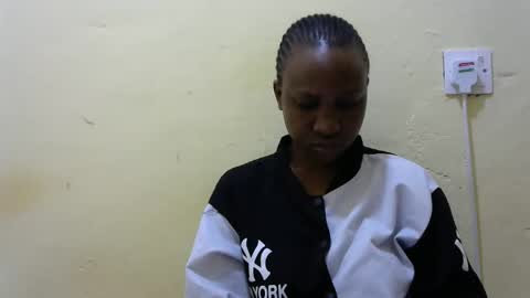 Snapshot of sweet_amor254 chatting on November 2025 03:38:01 AM Silvia online show from November 2025 03:38:01 AM