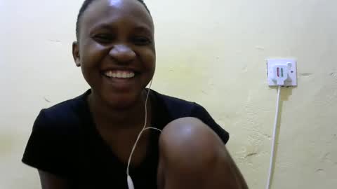 Snapshot of sweet_amor254 chatting on November 2025 10:53:02 PM Silvia online show from November 2025 10:53:02 PM