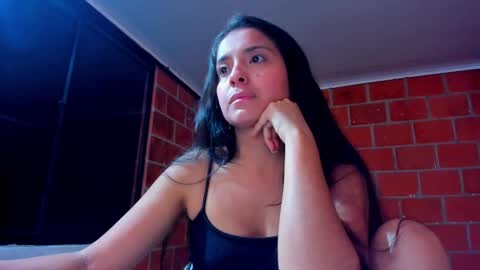 Snapshot of sweet_and_hot_alaia chatting on November 2025 05:18:02 AM sweet and hot alaia online show from November 2025 05:18:02 AM