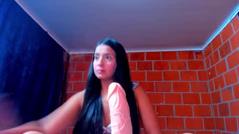 Snapshot of sweet_and_hot_alaia chatting on November 2025 06:02:02 AM sweet and hot alaia online show from November 2025 06:02:02 AM