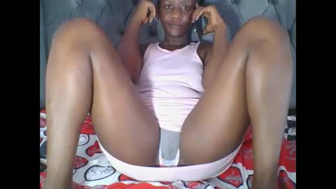 Snapshot of sweet_blackberry93 chatting on April 2026 07:14:01 AM bella online show from April 2026 07:14:01 AM