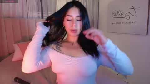 Camila online show from April 2026 02:07:01 AM