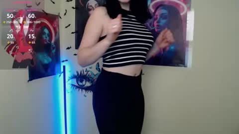 Snapshot of sweet_cherryg chatting on October 2025 01:35:02 PM Ivy online show from October 2025 01:35:02 PM