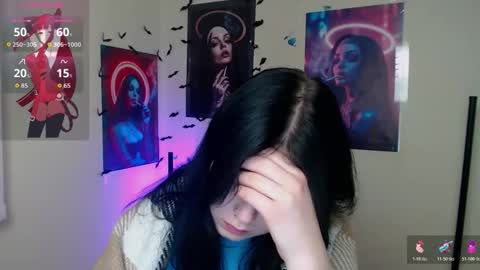 Ivy online show from November 2025 07:45:02 PM