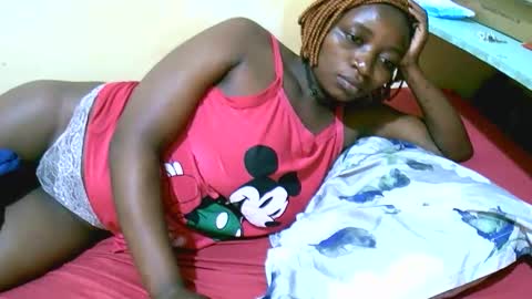 Snapshot of sweet_elena24 chatting on September 2025 09:37:02 PM shillah online show from September 2025 09:37:02 PM