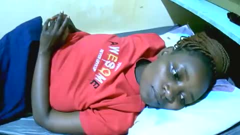 Snapshot of sweet_elena24 chatting on October 2025 08:22:02 PM shillah online show from October 2025 08:22:02 PM