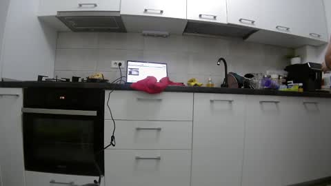           online show from February 2025 09:09:01 PM