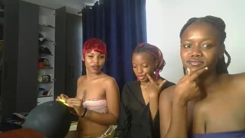 sweet_ella6 online show from April 2026 11:37:01 AM