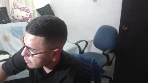 sweet_fantasy_couple online show from February 2025 11:21:02 PM