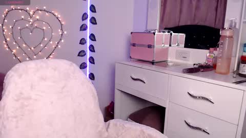 Snapshot of sweet_hannaah chatting on March 2026 10:43:01 AM Hannah online show from March 2026 10:43:01 AM