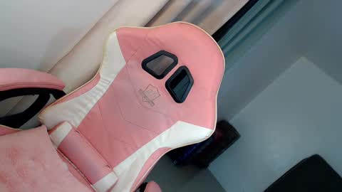 Jess online show from December 2024 01:21:02 PM