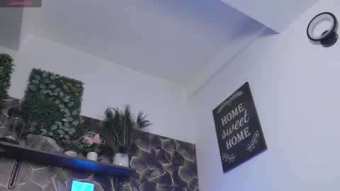 Alesy online show from February 2025 12:21:02 AM