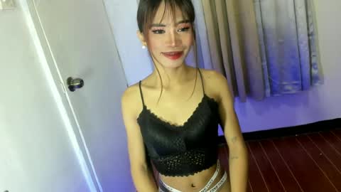 Snapshot of sweet_kyliexx chatting on June 2026 06:01:01 AM sweet_kyliexx online show from June 2026 06:01:01 AM