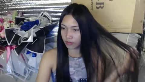 Snapshot of sweet_lady14 chatting on April 2026 04:35:02 PM sweet_lady14 online show from April 2026 04:35:02 PM