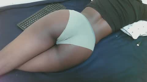 sweet_larra online show from November 2025 07:51:01 AM