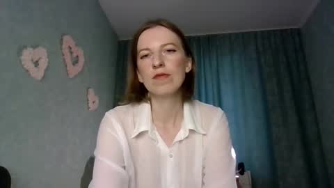 sweet_lilbunny online show from September 2025 02:00:02 AM