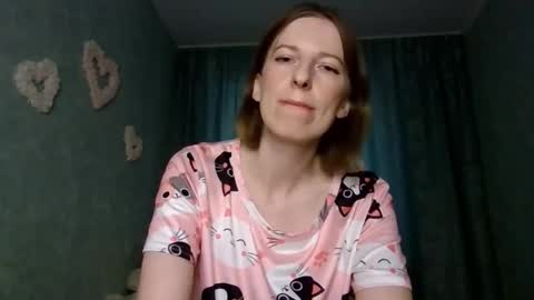 sweet_lilbunny online show from September 2025 02:11:01 AM