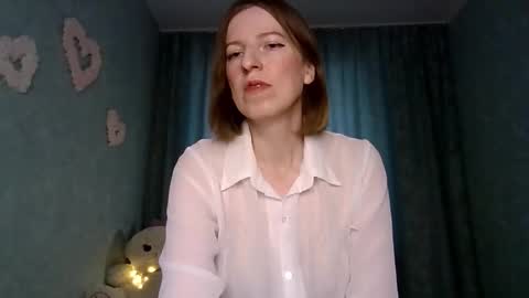 sweet_lilbunny online show from September 2025 02:13:01 AM