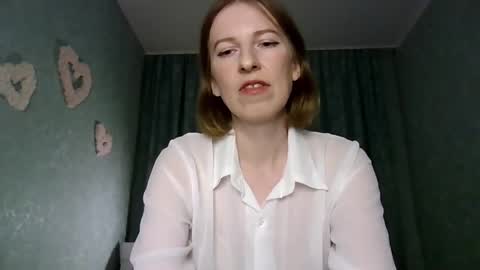 sweet_lilbunny online show from September 2025 03:17:02 PM