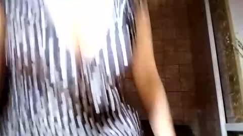 Snapshot of sweet_lilgirl_x chatting on March 2025 04:46:01 PM Anna online show from March 2025 04:46:01 PM