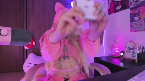 sweet_lilly_sweet online show from February 2025 01:02:02 AM