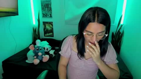 Lina online show from March 2026 12:45:01 AM