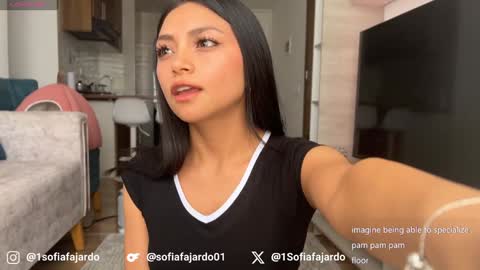 Snapshot of sweet_littleee chatting on January 2026 06:11:02 PM free private online show from January 2026 06:11:02 PM