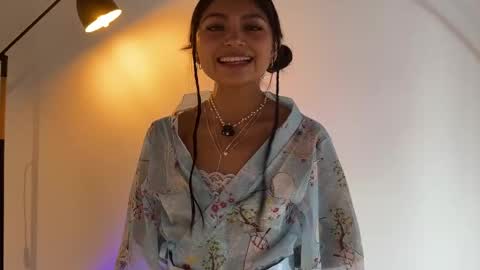 Snapshot of sweet_littleee chatting on April 2026 06:32:01 PM free private online show from April 2026 06:32:01 PM