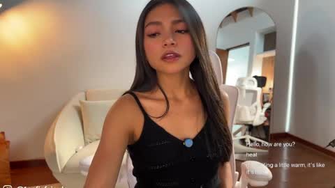 Snapshot of sweet_littleee chatting on April 2026 06:49:01 PM free private online show from April 2026 06:49:01 PM