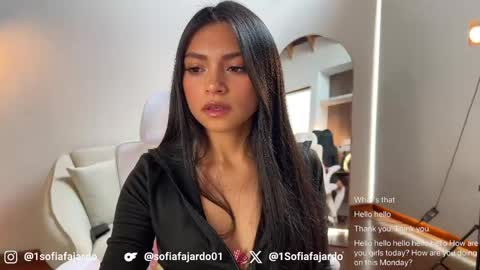 Snapshot of sweet_littleee chatting on April 2026 03:10:02 PM free private online show from April 2026 03:10:02 PM