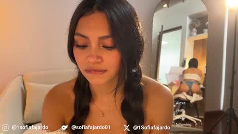 Snapshot of sweet_littleee chatting on May 2026 09:30:02 PM free private online show from May 2026 09:30:02 PM