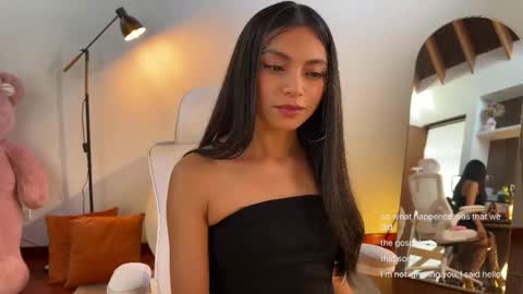 Snapshot of sweet_littleee chatting on May 2026 08:37:01 PM free private online show from May 2026 08:37:01 PM