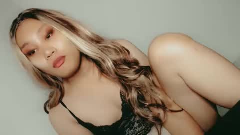 Snapshot of sweet_lover5 chatting on May 2026 10:10:01 AM SWEET LOVE online show from May 2026 10:10:01 AM
