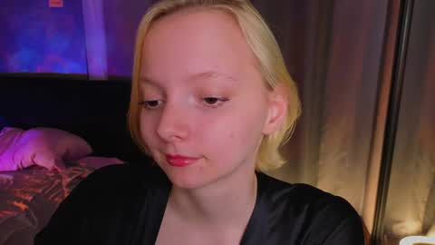 Snapshot of sweet_lynx chatting on May 2026 05:28:01 PM Lana online show from May 2026 05:28:01 PM