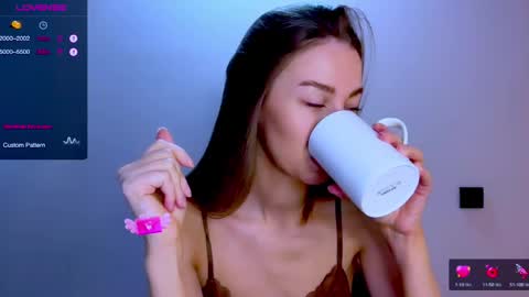 Snapshot of sweet_mia_91 chatting on April 2026 10:57:02 AM Mia online show from April 2026 10:57:02 AM