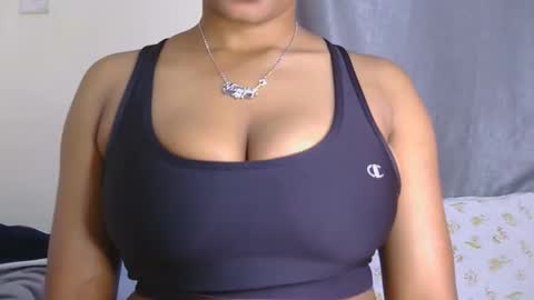 Snapshot of sweet_miah12 chatting on March 2026 09:06:02 AM Queen debby online show from March 2026 09:06:02 AM