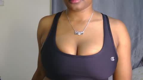 Snapshot of sweet_miah12 chatting on March 2026 06:23:02 PM Queen debby online show from March 2026 06:23:02 PM