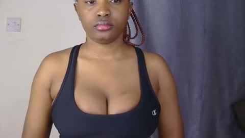 Snapshot of sweet_miah12 chatting on April 2026 03:09:01 PM Queen debby online show from April 2026 03:09:01 PM
