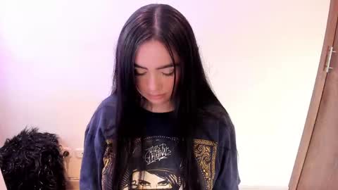 Snapshot of sweet_miiaa chatting on April 2026 04:54:01 AM Mia Johns online show from April 2026 04:54:01 AM