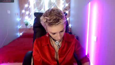 sweet_n_strong online show from November 2025 07:51:01 AM