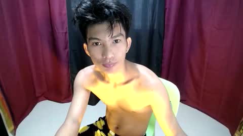 Snapshot of sweet_neth chatting on April 2026 04:26:01 AM KENNETH online show from April 2026 04:26:01 AM