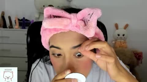 Snapshot of sweet_nhaomy chatting on October 2025 09:00:02 PM Nhaomy online show from October 2025 09:00:02 PM