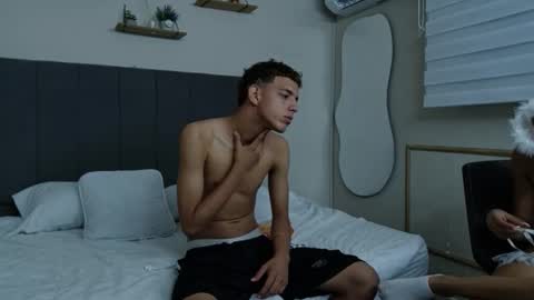 Daniel Thoma y Gaby online show from December 2025 01:57:01 AM