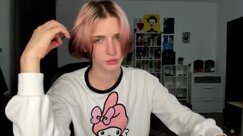 Snapshot of sweet_peach__ chatting on March 2026 10:05:02 PM kira online show from March 2026 10:05:02 PM