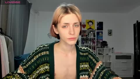 Snapshot of sweet_peach__ chatting on March 2026 05:17:02 PM kira online show from March 2026 05:17:02 PM